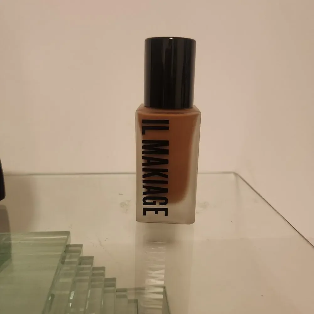 Il Makiage Woke Up This Way Foundation 230